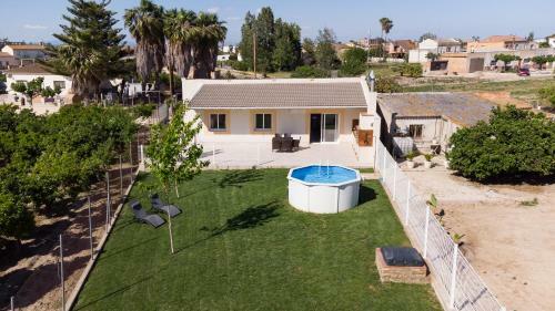 Aimar - Casa En Deltebre Con Jard�n, Piscina Privada Y Barbacoa