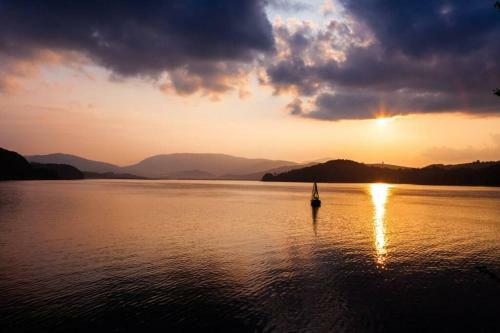 Villa The Lake House - Dom Nad Samym Jeziorem Ro?nowskim