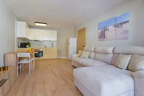 Apartamento A 200 M Del Puerto, Bonanza 15 1c
