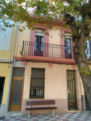 Casa Olivera- Apartament Al Passeig Font Vella