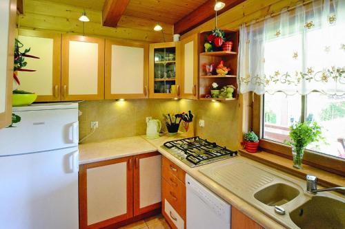 Holiday Home, Oswino