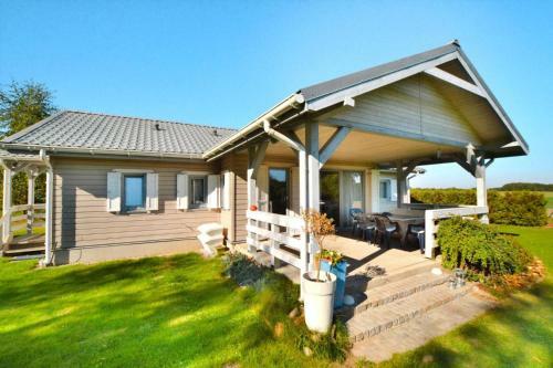 Holiday Home, Oswino