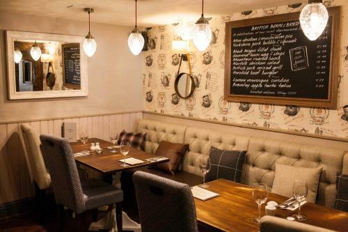 Hotel Berkshire Arms By Good Night Inns