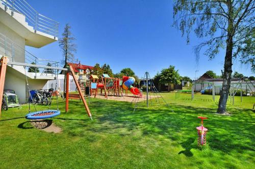 Holiday Resort, Sianozety