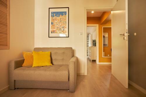Seayou Yellow House