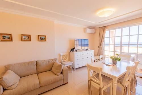 Apartamento Oceanview Penthouse With Jacuzzi