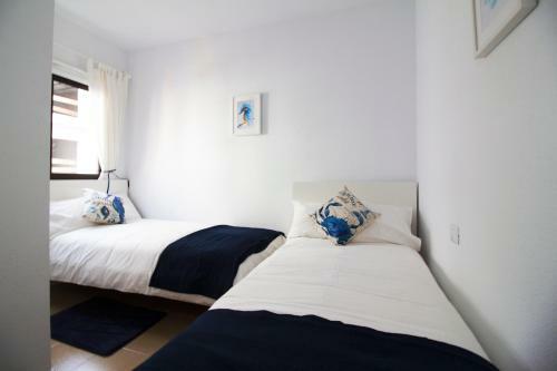Los Angeles 3 Bed Apartment With Pool