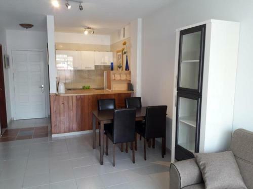 Apartment 100 Meters From The Beach.