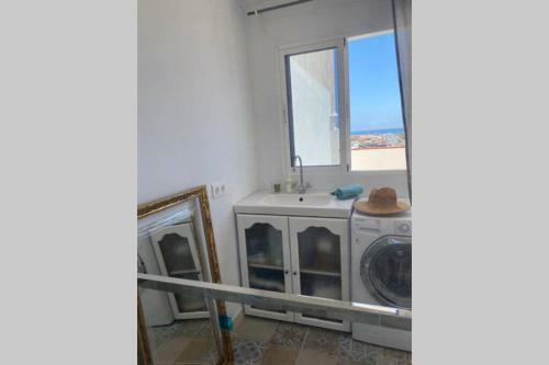 Large 150 M2 Apartment, Nice View And Location !