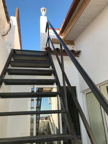 Large 150 M2 Apartment, Nice View And Location !