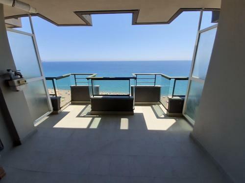 Apartamento Vistas Mar Primera Linea Playa
