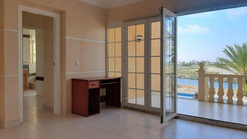 Villa En Veneziola Con Atracadero Privado