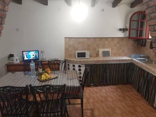 Casita Rural Con Jacuzzi Climatizado.