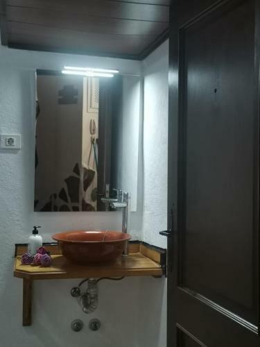 Casita Rural Con Jacuzzi Climatizado.