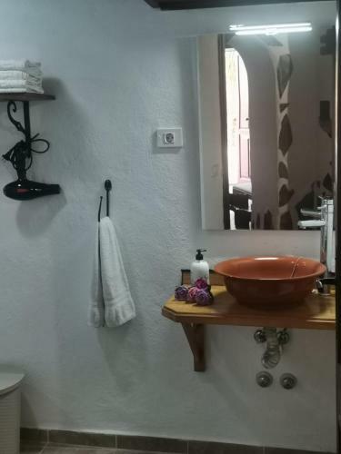 Casita Rural Con Jacuzzi Climatizado.