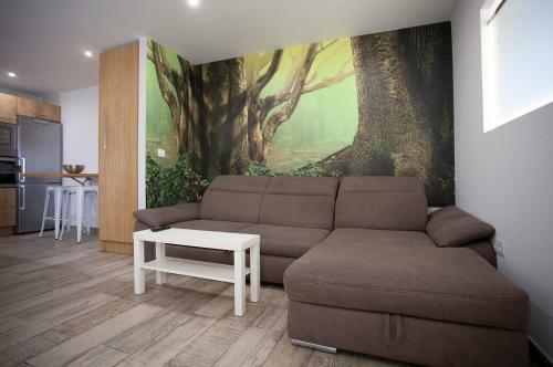 Chalet Adosado Con Terraza Y Azotea