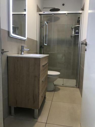 Apartamento Estudio Nuevo Con Ba�o, Cocina Y Gran Terraza