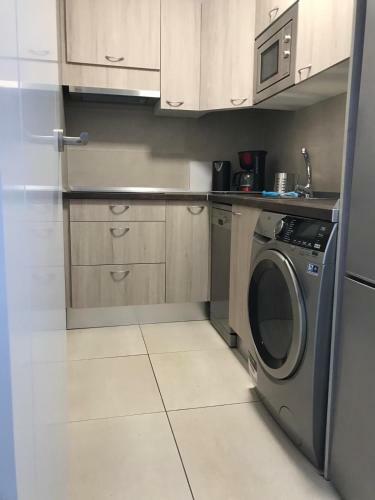 Apartamento Estudio Nuevo Con Ba�o, Cocina Y Gran Terraza