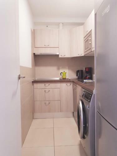 Apartamento Estudio Nuevo Con Ba�o, Cocina Y Gran Terraza