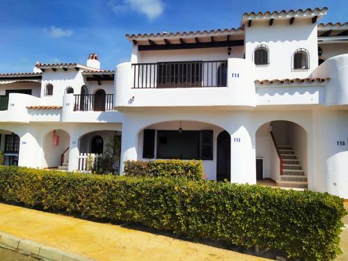 Cheap & Chic Apartamento En Son Bou De 2 Dormitorios