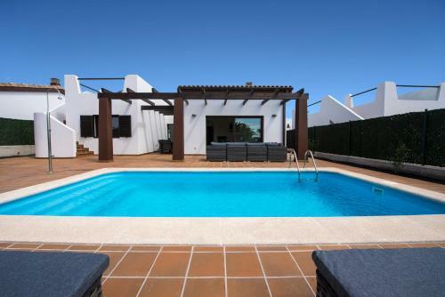 5 Star Luxury Villa, Private Heated Pool, Golf & Sea Views.