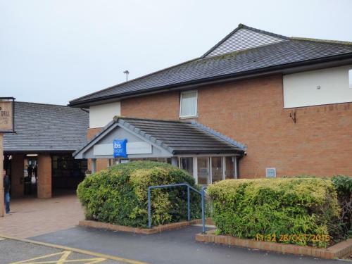 Hotel Ibis Budget Warrington Lymm Services
