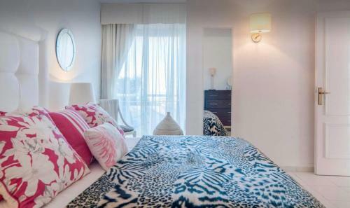 Sea View Apartment In Posh Miraflores