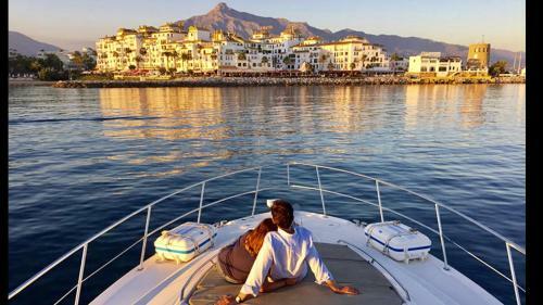 Mi Capricho B16 Beachfront Apartment