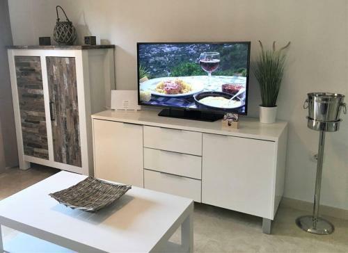 Modern 1 Bed Apartment, In La Cala De Mijas
