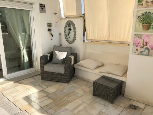 Lets In The Sun Arruzafa Playa Apartment