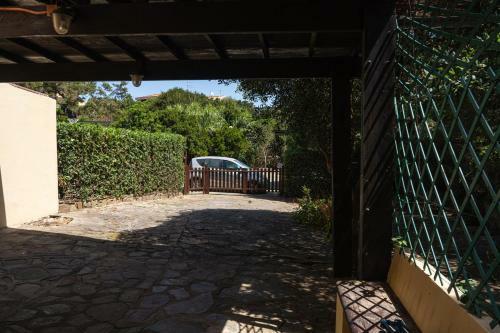 Apartamento Appartamento Giardino Via Dei Mirti 3
