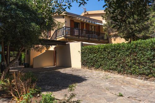 Apartamento Appartamento Giardino Via Dei Mirti 3