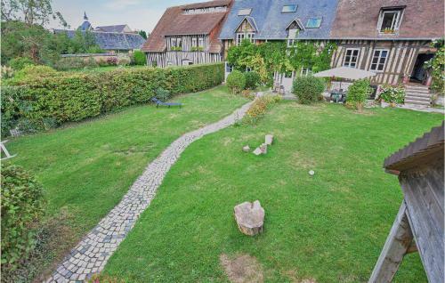 Stunning Apartment In Le Mesnil-esnard With Wifi