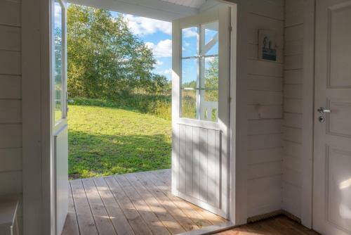 Cozy Summerhouse In Nasva