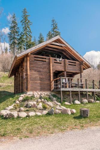 Lodge K�lmam�e Puhkemaja