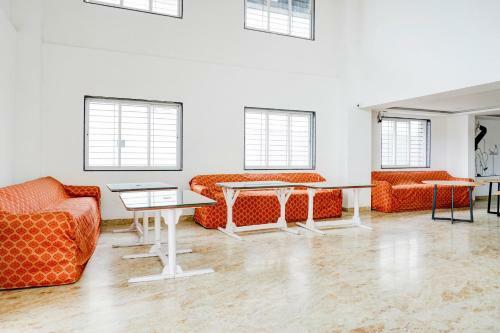 Hotel Oyo Townhouse 393 Orient Grand