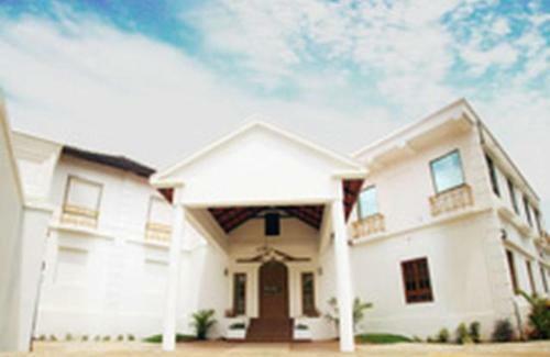 Hotel Sadhoo Heritage Resort