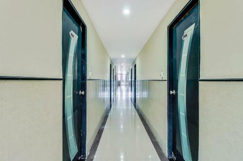 Oyo Flagship 48365 Hotel Shiva's Castle