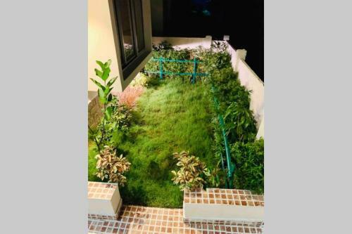 Villa Charming 3bhkgarden Bungalow With Rooftop Jacuzzi