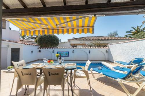 Goldhome - Requesens
