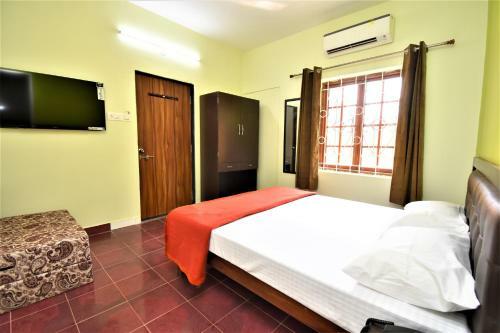 Hotel 10 Candolim Goa