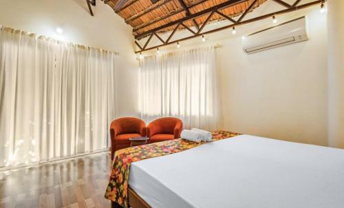 Apartamento Lavish Studio With A Pool, Near Candolim Beach