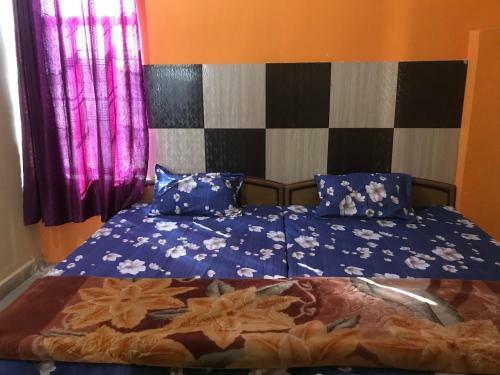 Pop 85033 Hotel Chandravanshi