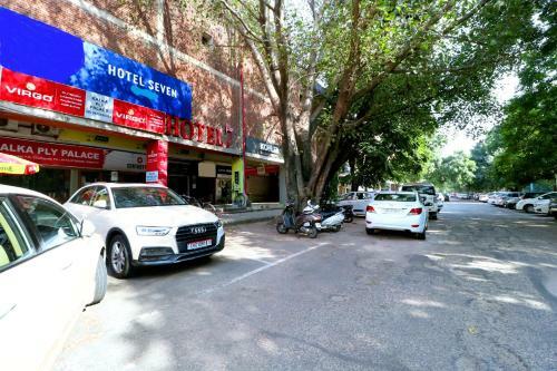 Hotel Seven