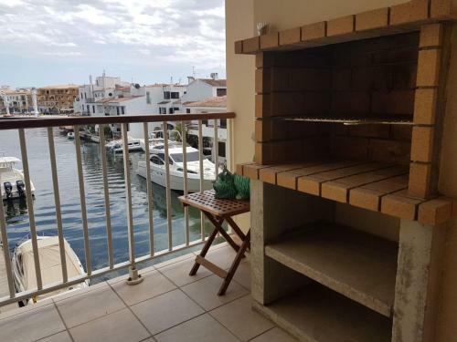 Magn�fico Apartamento Junto Al Canal Principal.