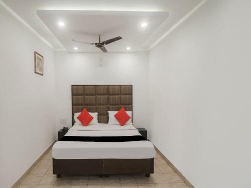 Hotel Oyo 8086 Motel Maurya