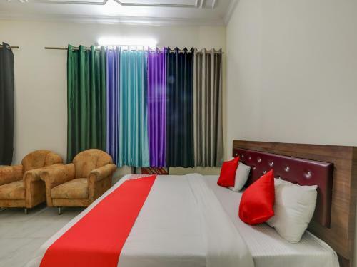 Hotel Oyo Flagship 74036 Golden Residency 2