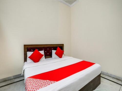 Hotel Oyo Flagship 74036 Golden Residency 2