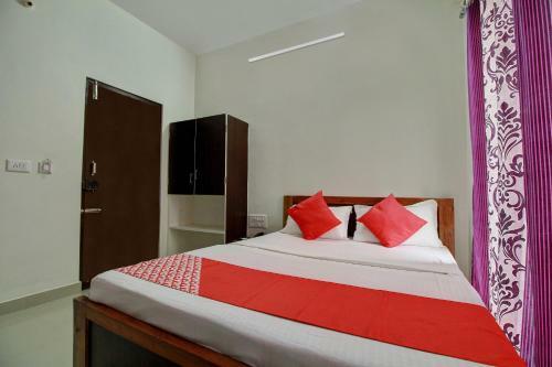 Hotel Vaccinated Staff- Oyo 14360 Park Inn