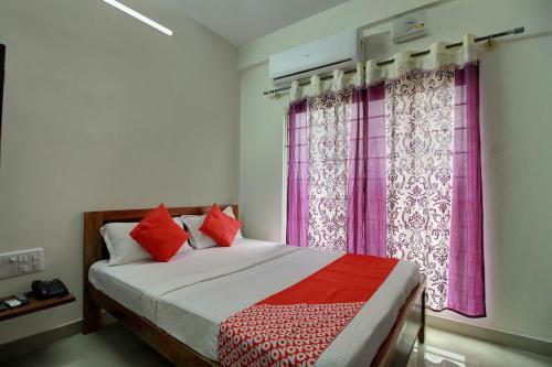 Hotel Vaccinated Staff- Oyo 14360 Park Inn